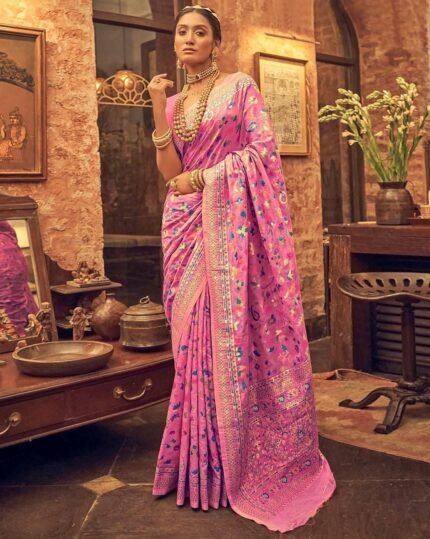 Women Floral Woven Kanjeevaram saree with Contrast Border